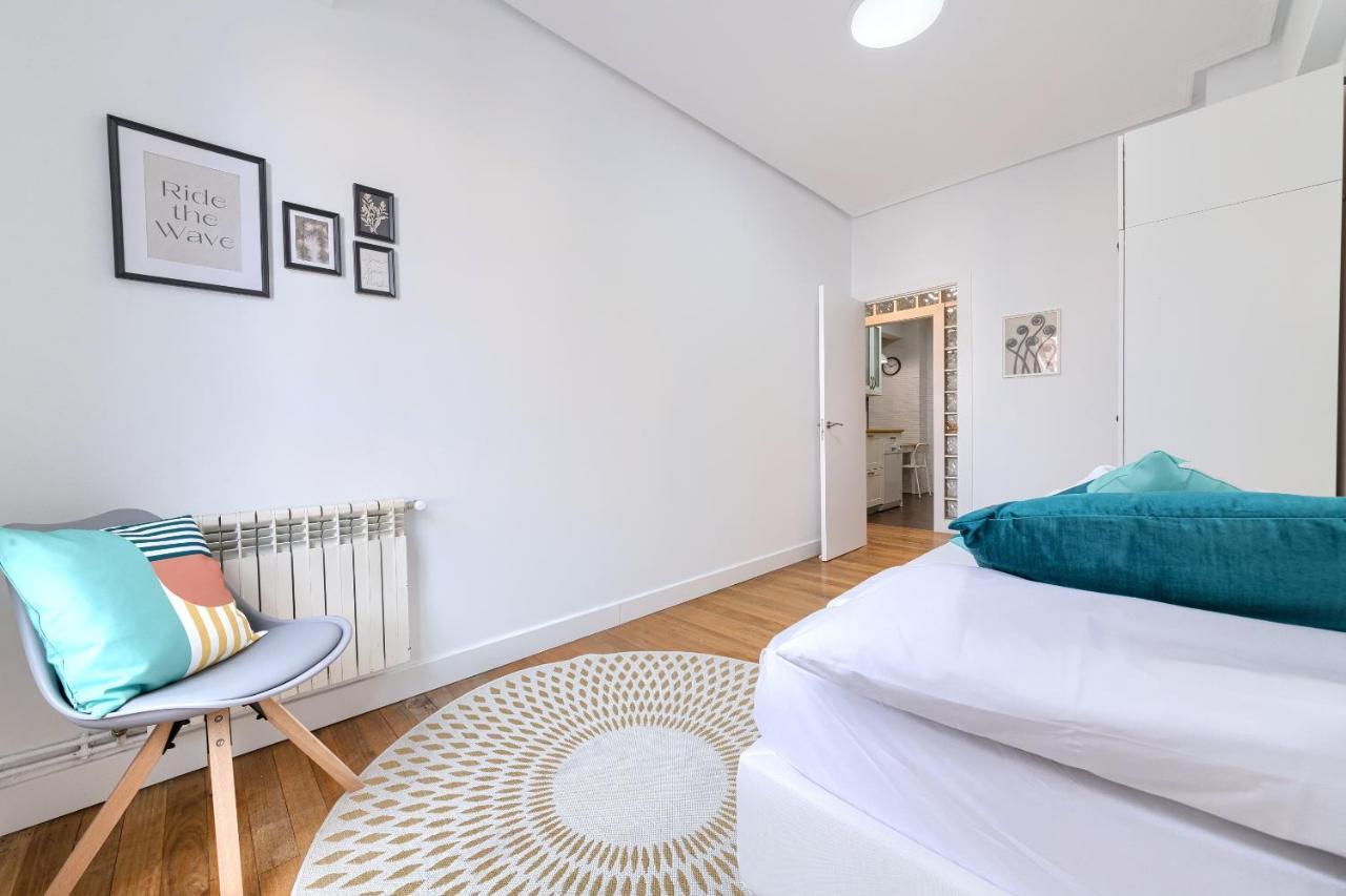ビルバオIturribide Hogar Moderno Junto Al Metroアパートメント エクステリア 写真