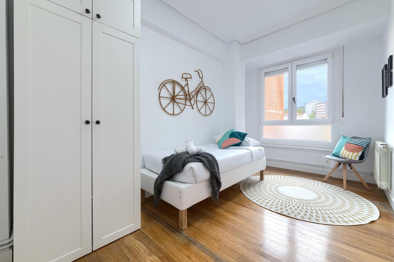 ビルバオIturribide Hogar Moderno Junto Al Metroアパートメント エクステリア 写真